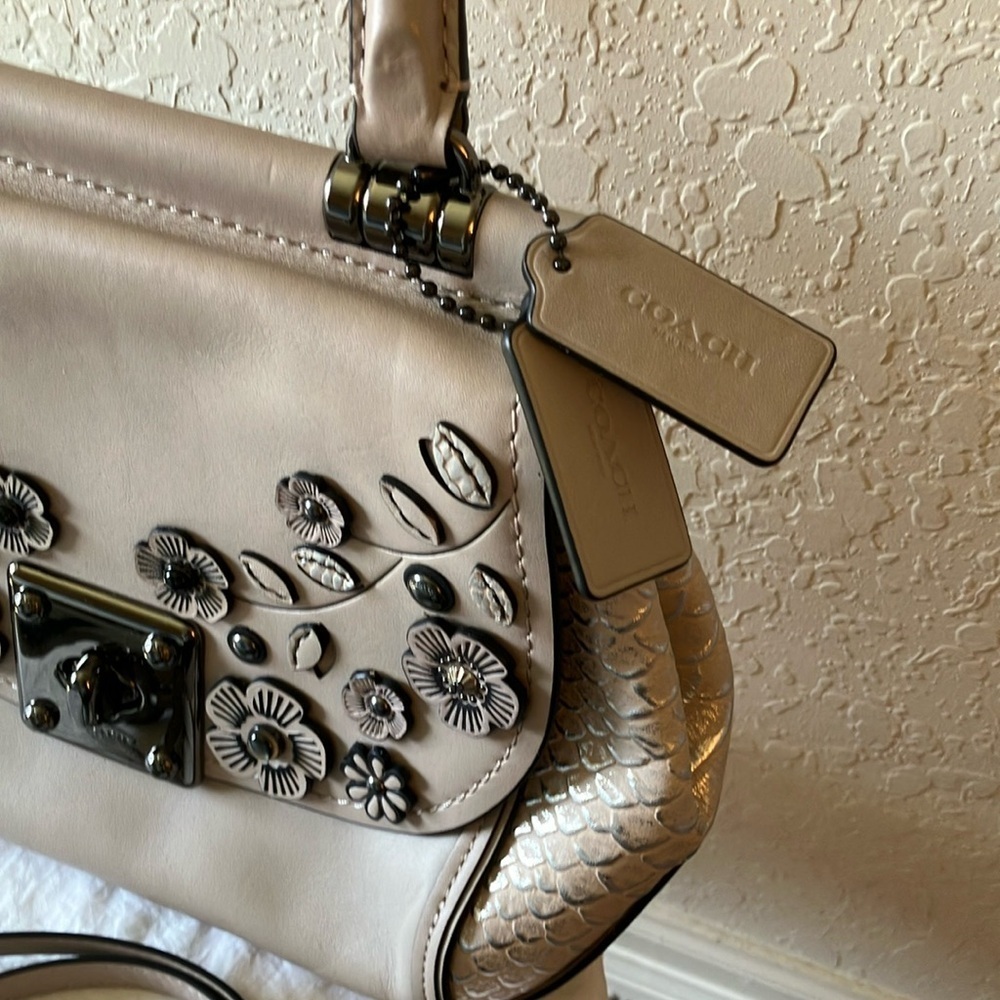 Coach: Grey Birch Willow Flower Drifter Handbag- Floral- Tea Rose Appliqué - Picture 5 of 16